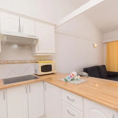 Flores 5 - Two Bed * Playa Feñabe