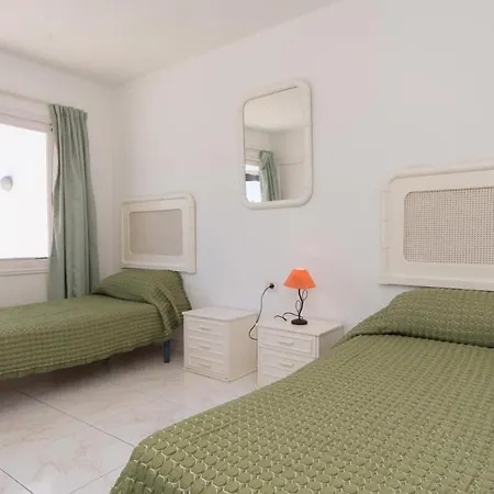 Apartamento Flores 5 - Two Bed Playa Feñabe